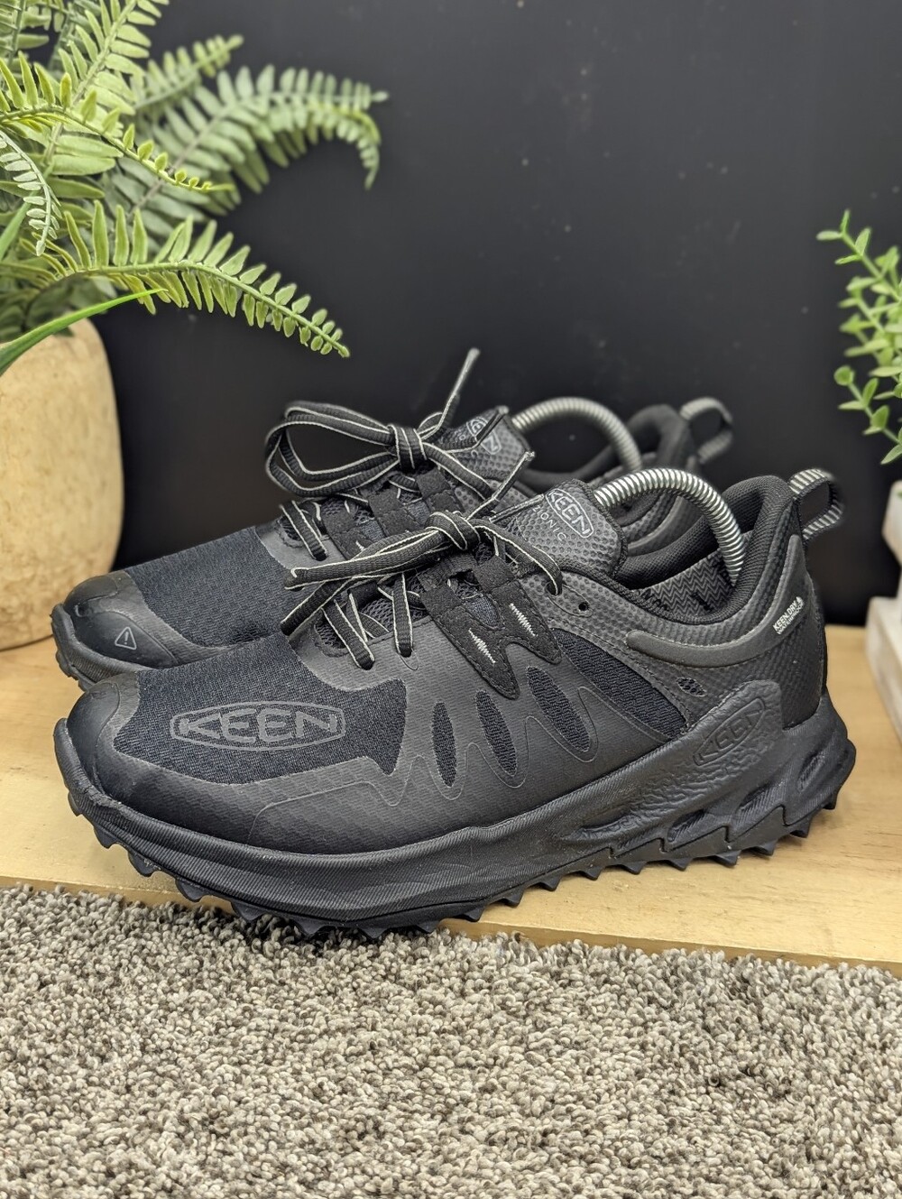 Keen Men's All-Black Athletic Trail Shoes